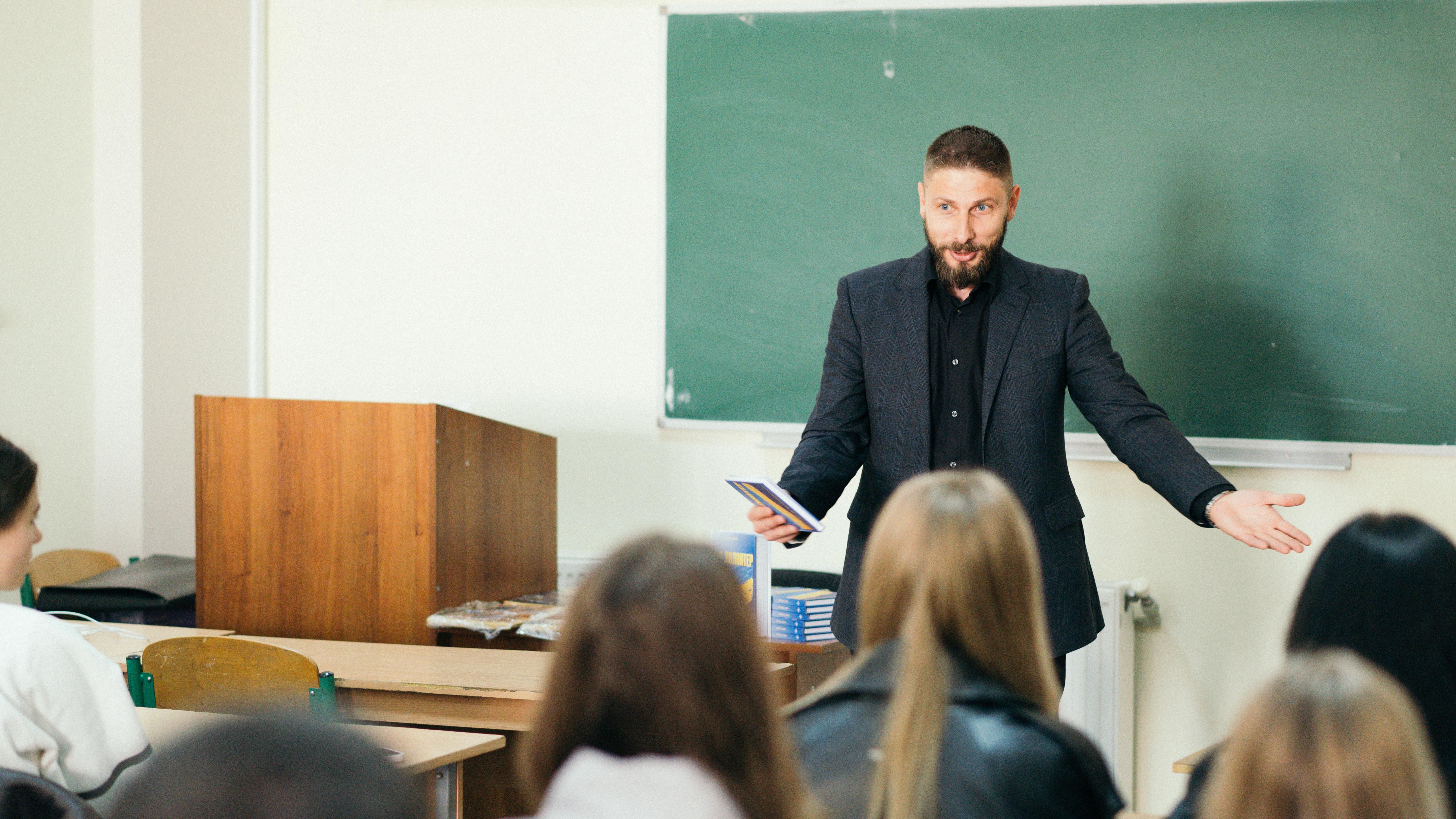 Зустріч студентів-журналістів з бойовим волонтером