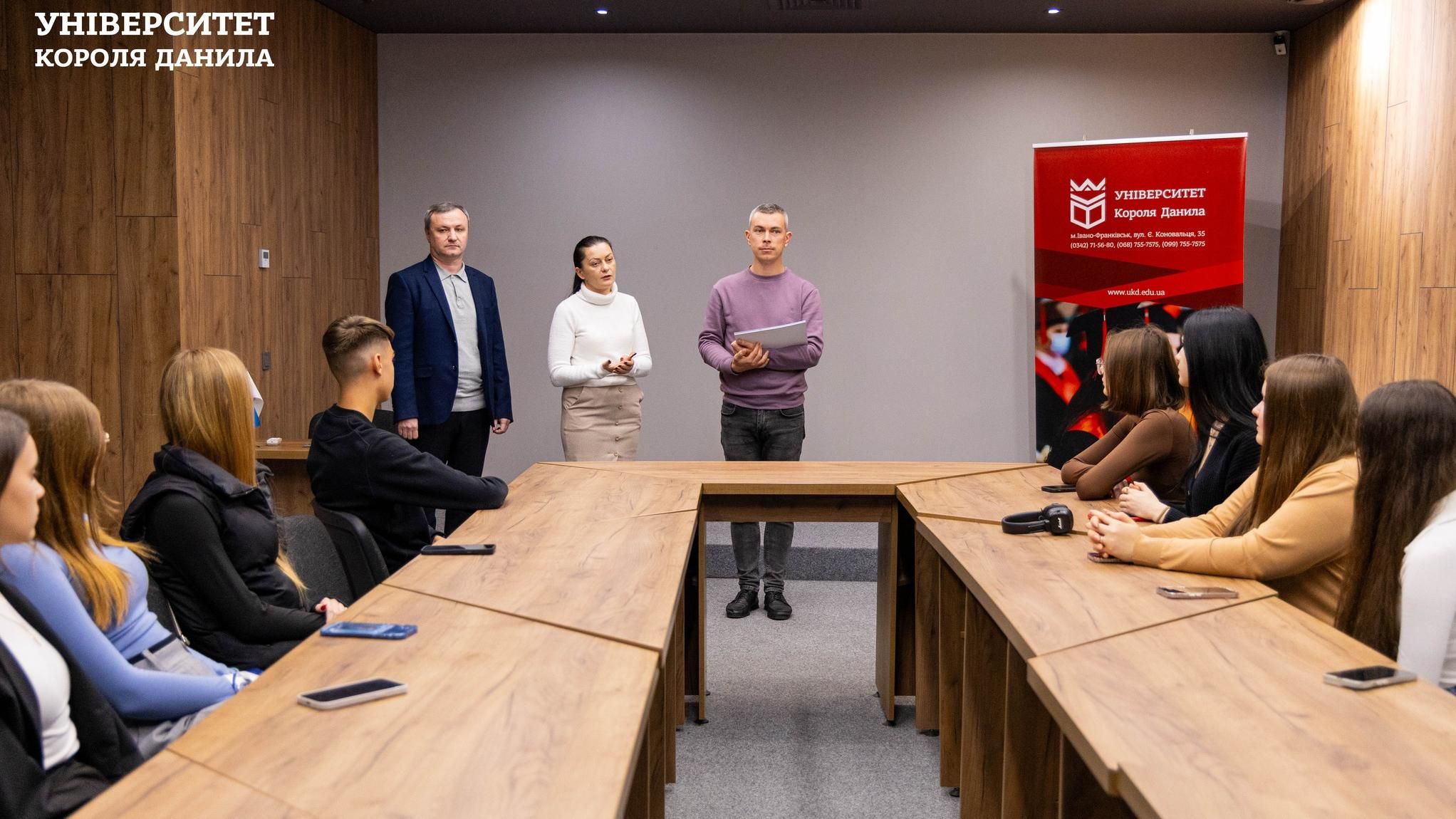 Вручення сертифікатів студентам, які взяли участь у першому національному етапі Міжнародної економічної олімпіади