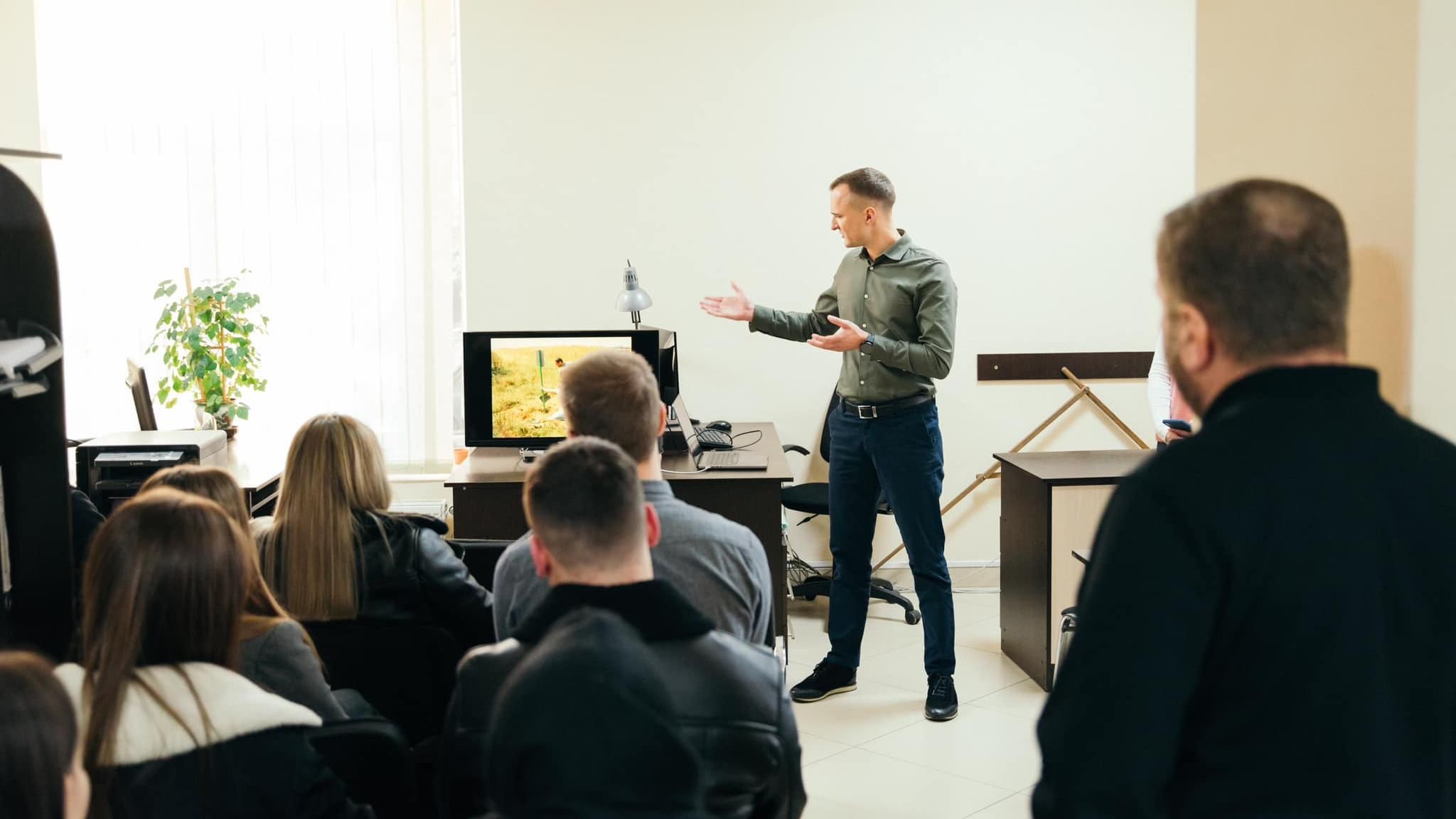 Бінарне заняття з навчальної дисципліни «Земельне право» на базі Прикарпатського земельного центру