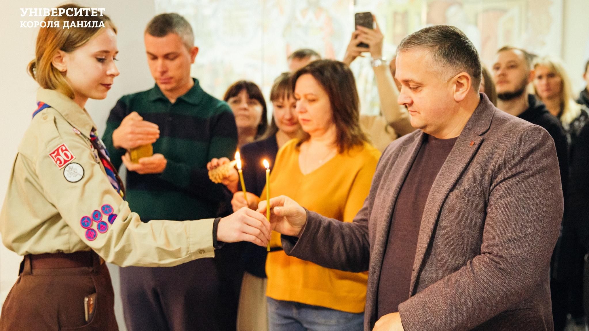Передача Вифлеємського вогню в УКД
