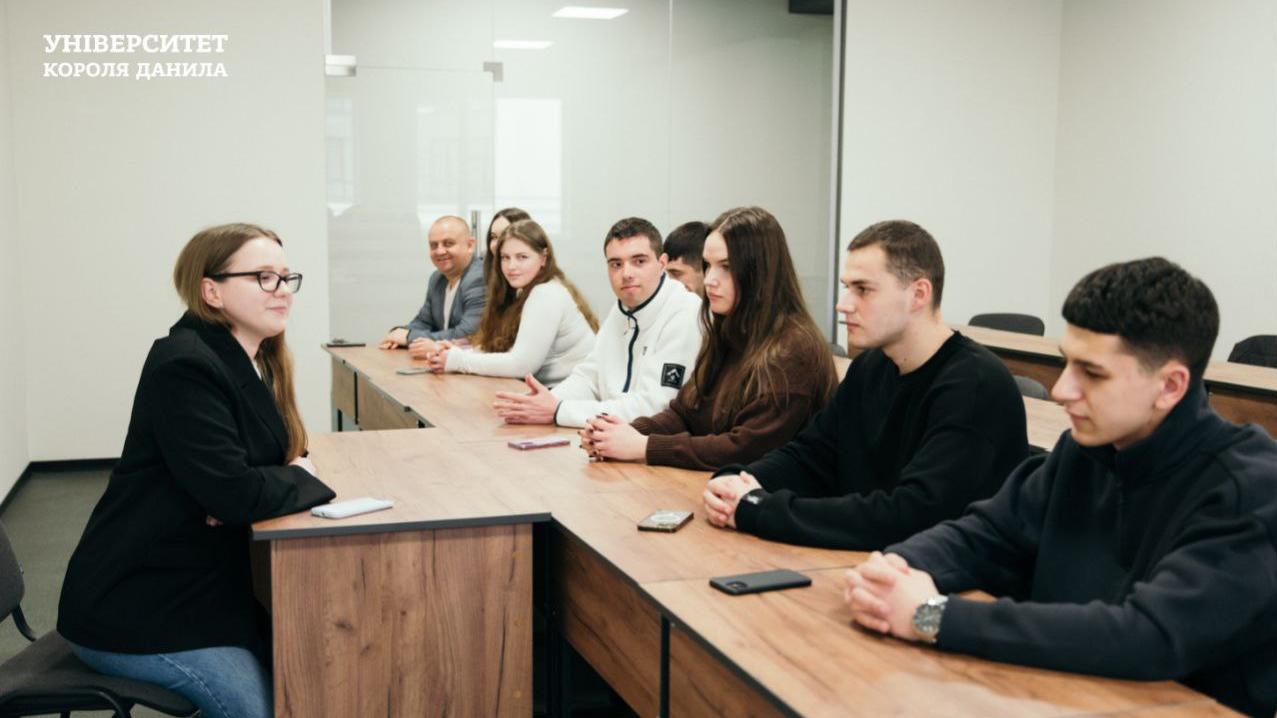 Бінарне заняття з навчальної дисципліни «Комунікації в публічному управлінні»