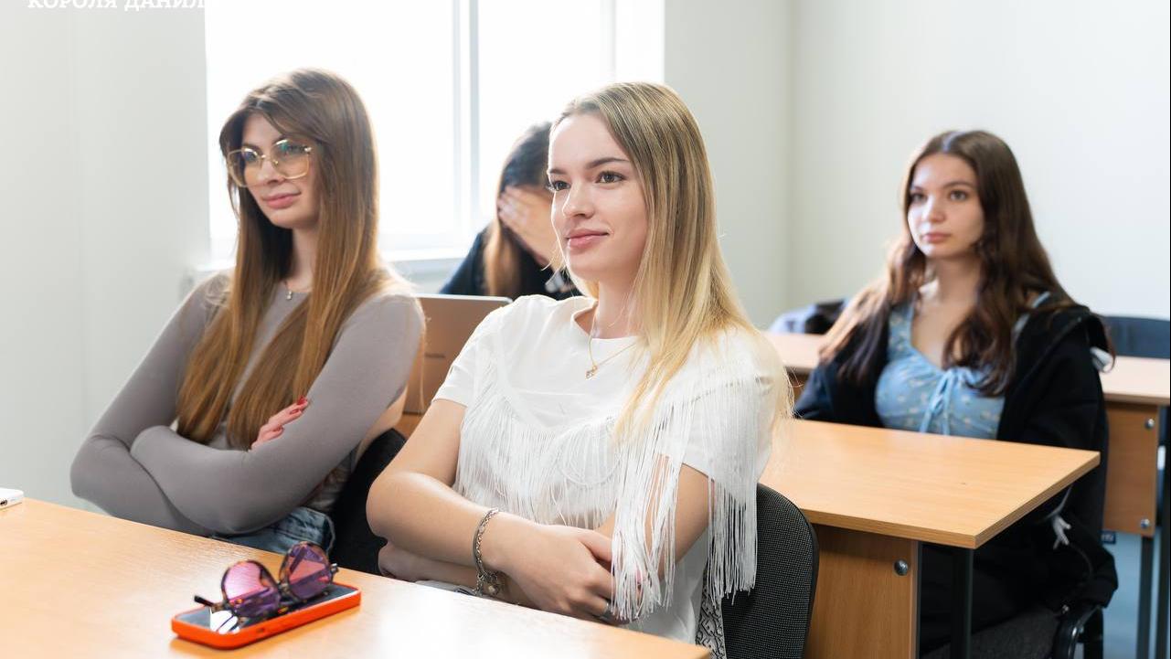 «Цифрове лідерство»: як формувати середовище для зростання та відповідальності