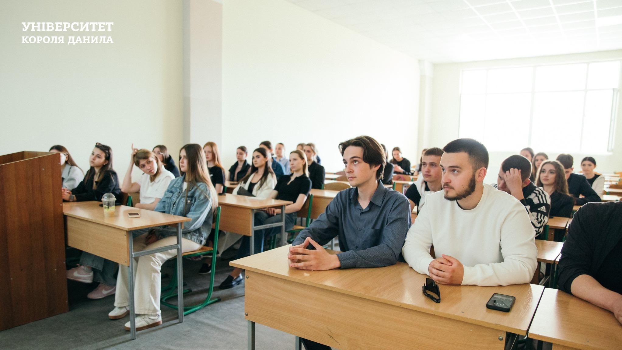 Бінарне заняття для студентів групи КМнс-23-1 на тему «Маркетинг. Маркетингові стратегії»