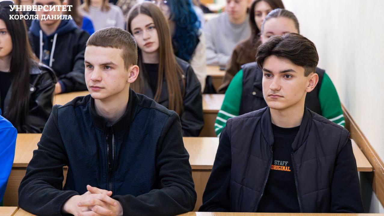 Бінарне заняття на тему «Фінансово-кредитна система»