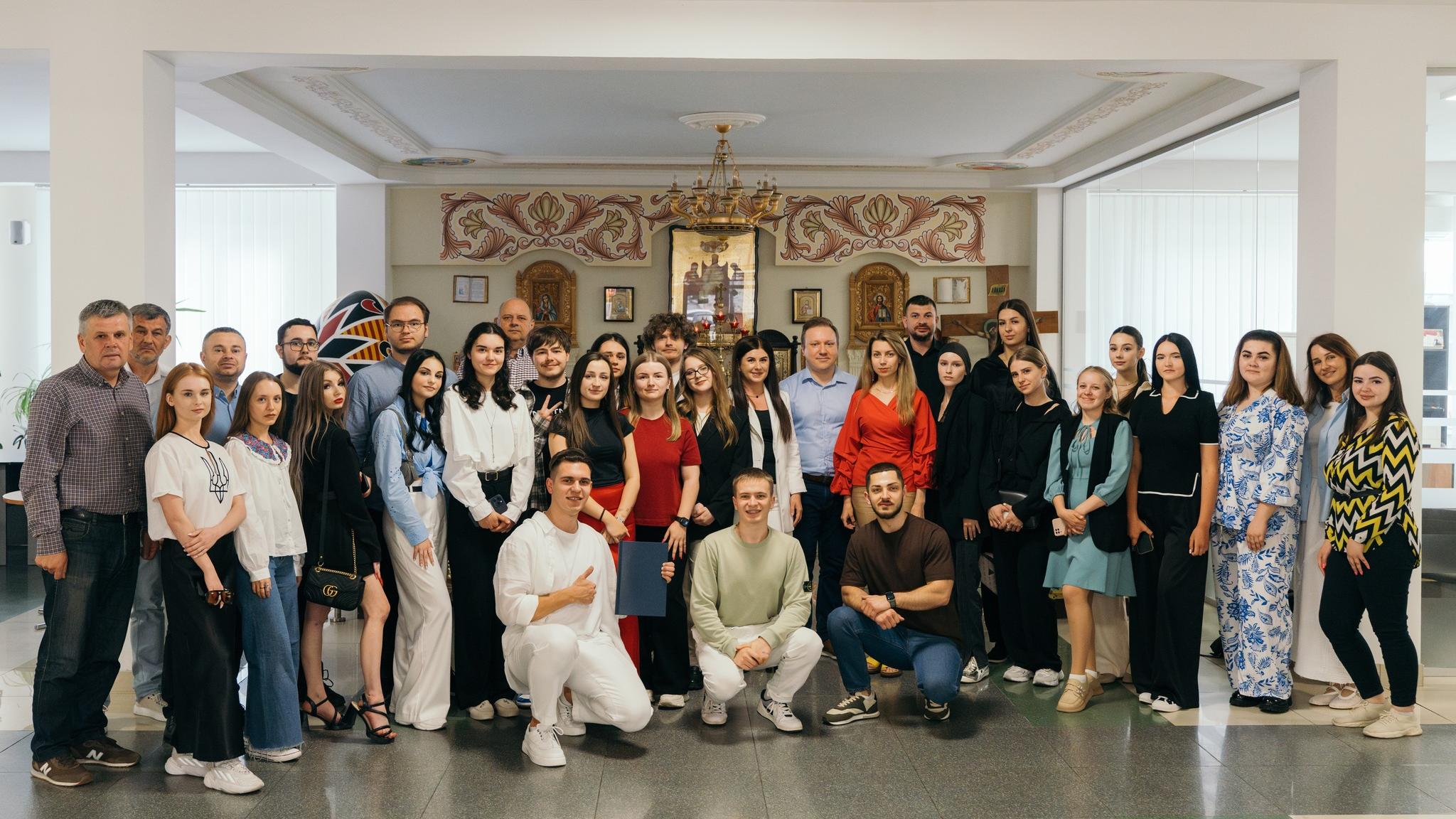 Здобувачі спеціальності «Журналістика» успішно захистили бакалаврські роботи