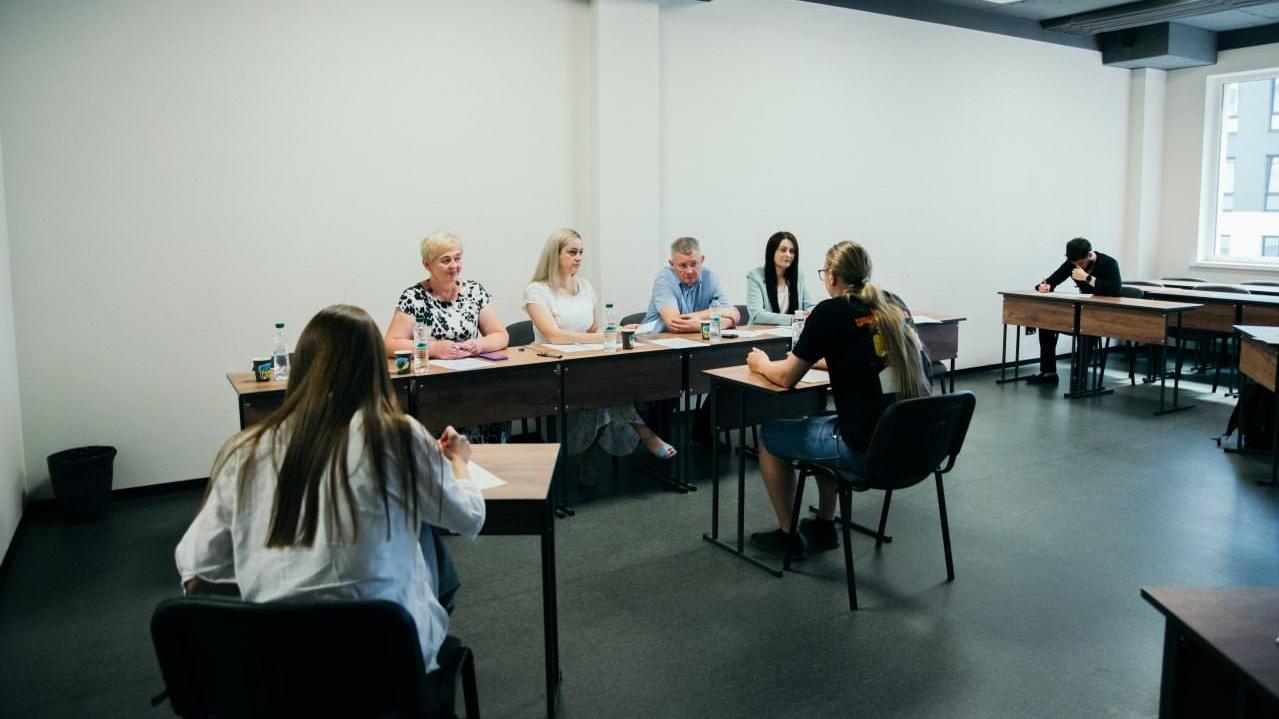 Майбутні фінансисти підтвердили свій рівень: здобувачі першого (бакалаврського) рівня вищої освіти успішно склали атестаційний екзамен