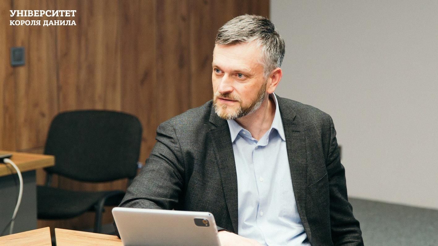 Стаття професора УКД видана в журналі Memory & Cognition