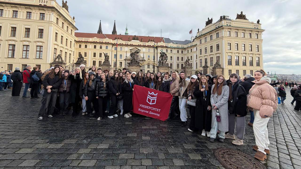 Різдвяна подорож Європою: студенти УКД відвідали Прагу, Париж та Відень