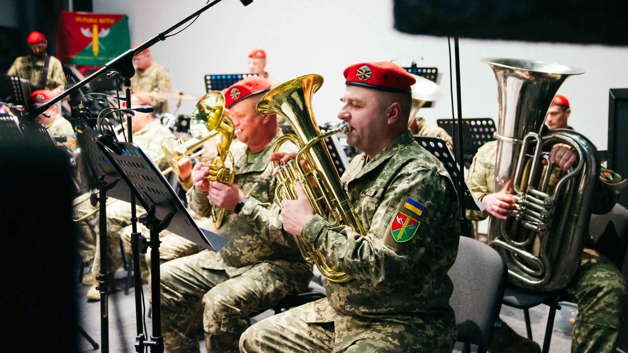Благодійний концерт Олександра Кварти та військового оркестру в УКД