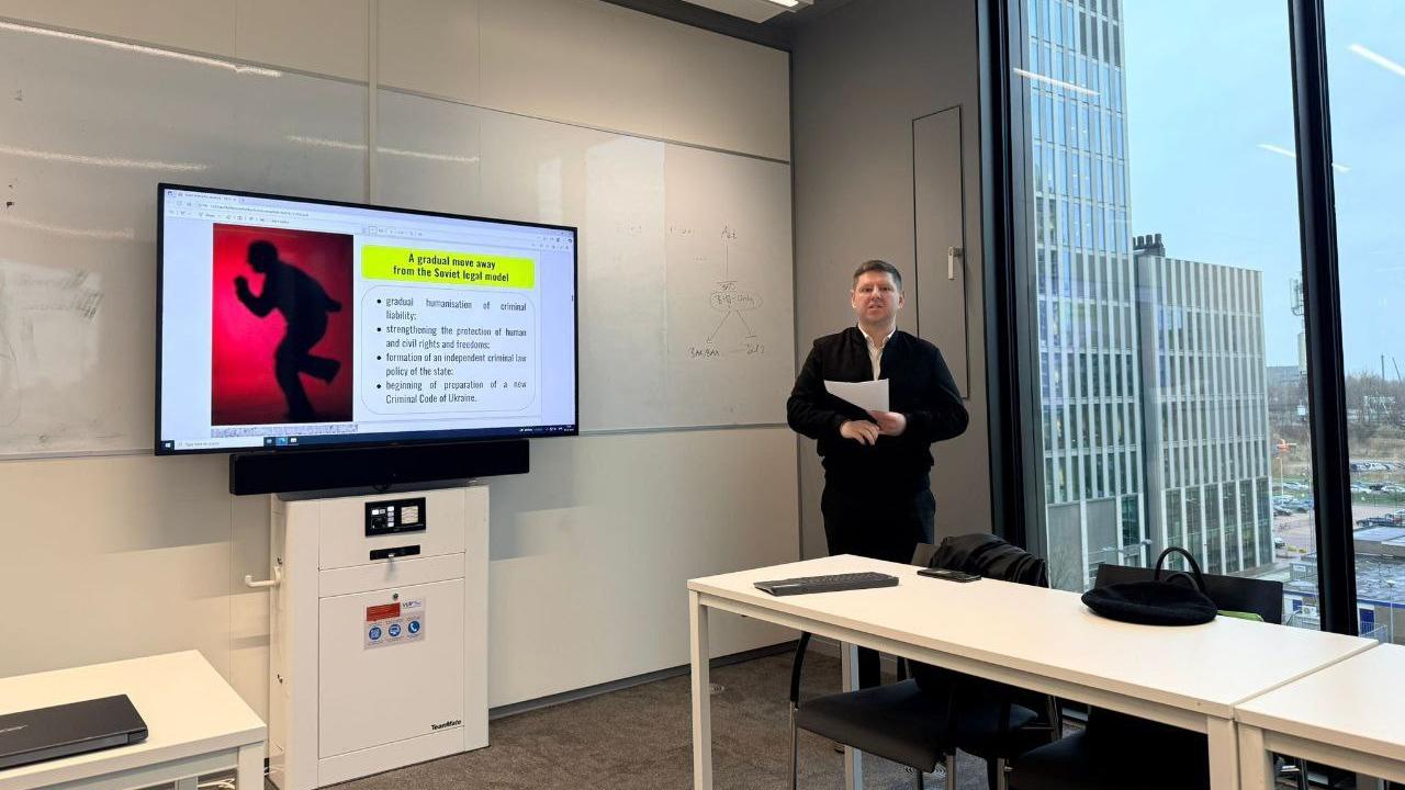 Професор УКД в Амстердамі розповів про кримінальне право в Україні в умовах війни