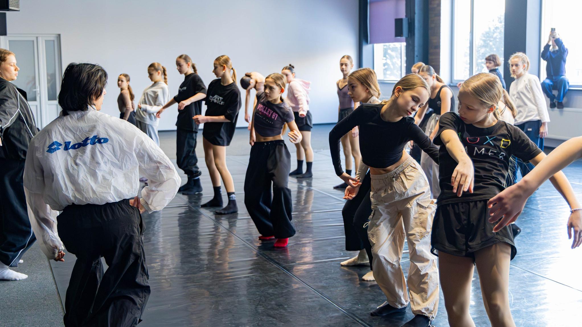 В УКД відбувся хореоакустичний інтенсив від Insha Dance Company