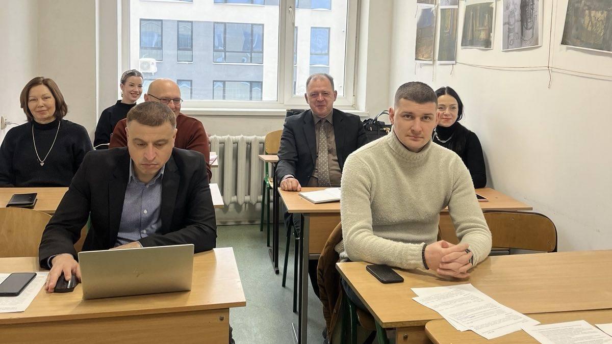 Фаховий діалог про сучасне викладання естрадного вокалу