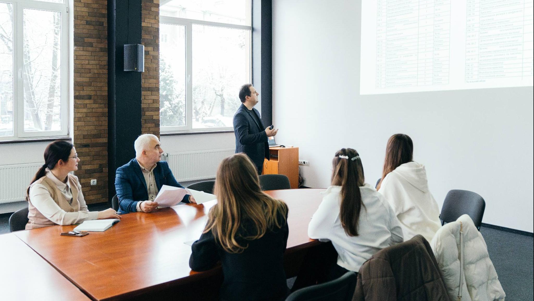 Освітня програма «Диджитал-маркетинг» (бакалаврський рівень): дискусія 