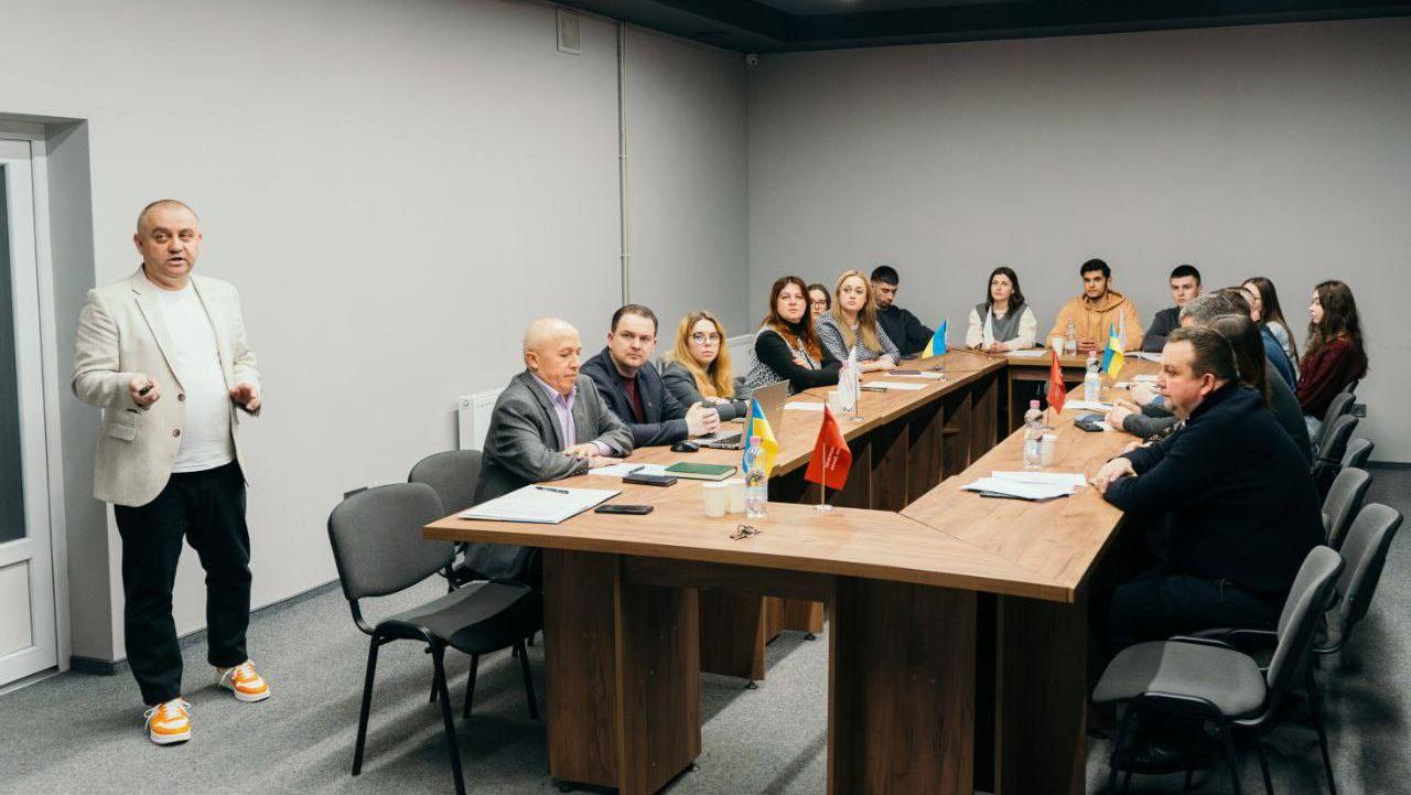 Обговорення ОП «Публічне управління та адміністрування» (магістерський рівень)