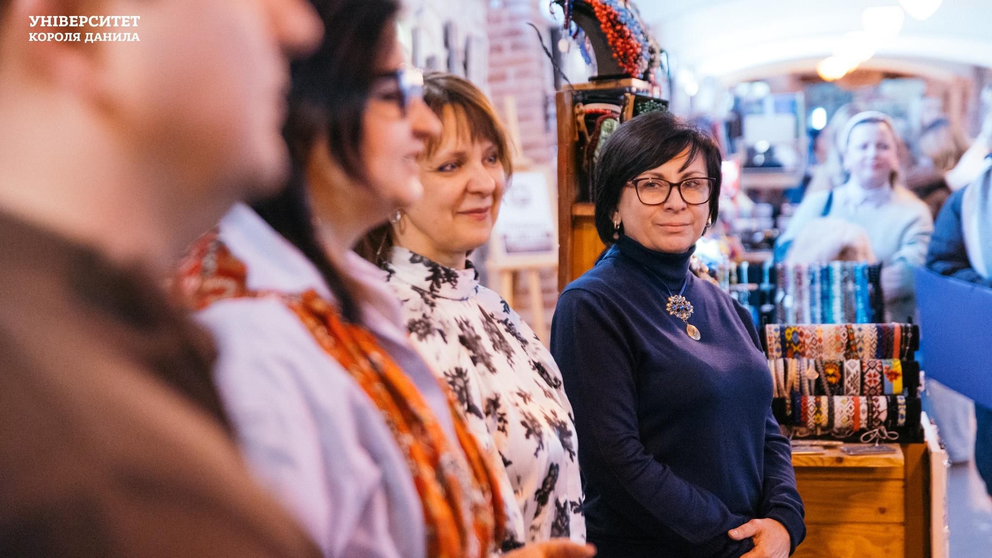 Виставка картин студентів і викладачів УКД у галереї «Бастіон»