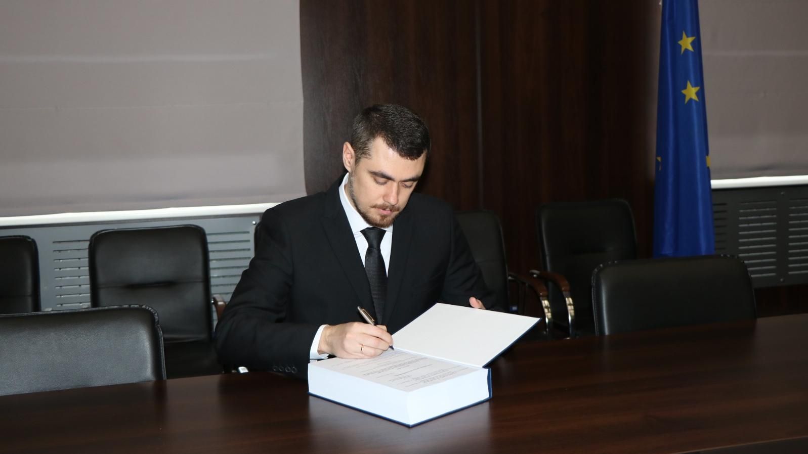 Як стати доктором наук у 32 роки? Досвід викладача УКД Артема Коваленка