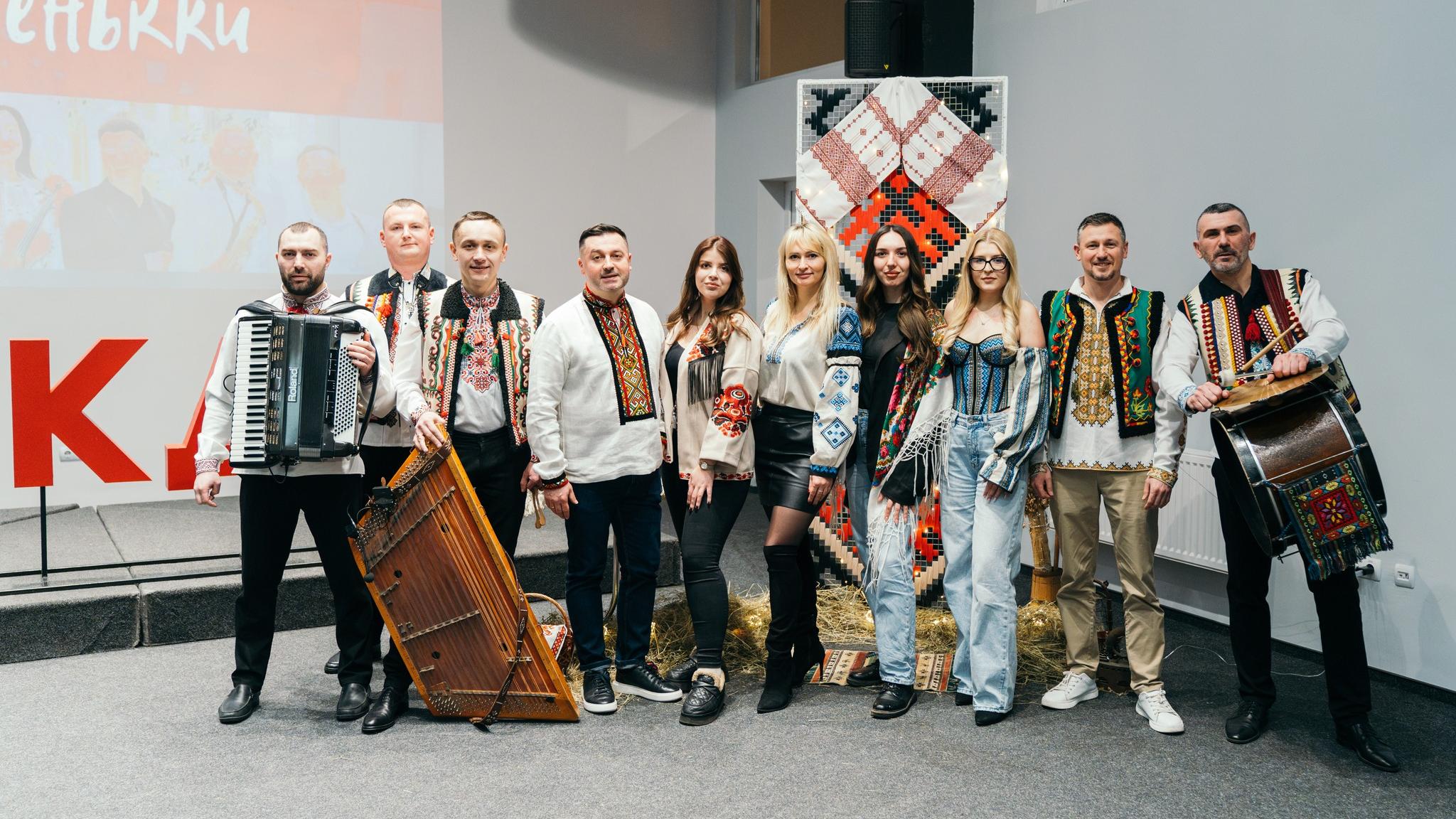 «Традиційні посиденьки» в УКД