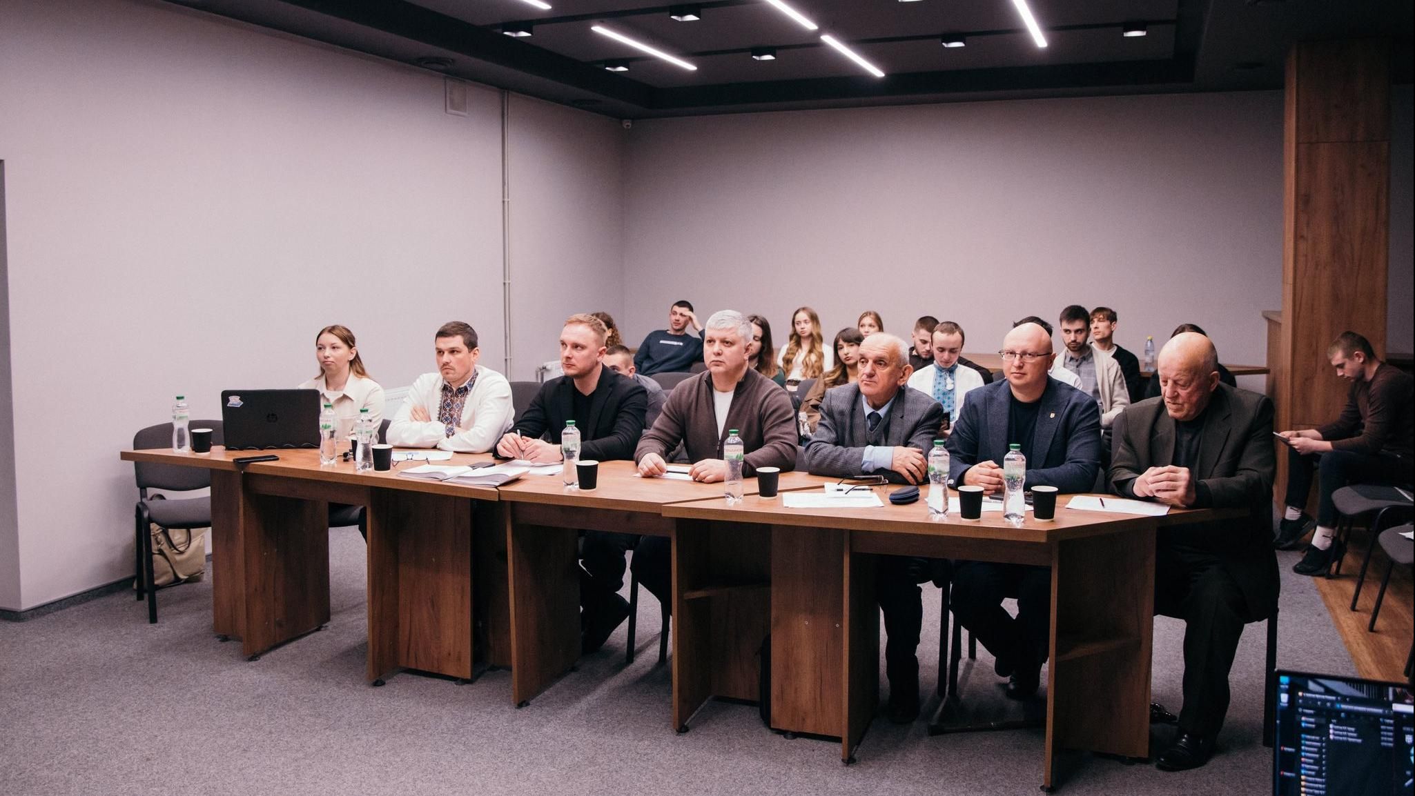 Вітаємо здобувачів другого (магістерського) рівня вищої освіти спеціальності «Архітектура та містобудування» з успішним захистом кваліфікаційних робіт!