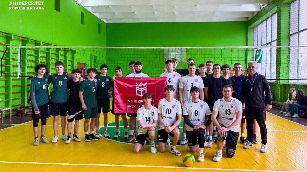 Товариські матчі з волейболу в Коломиї