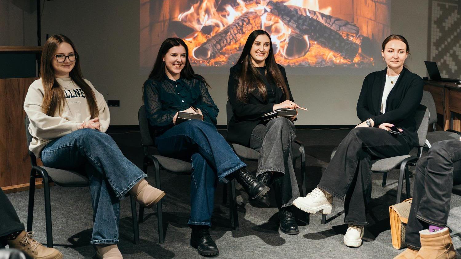 Традиційні книжкові «посиденьки»