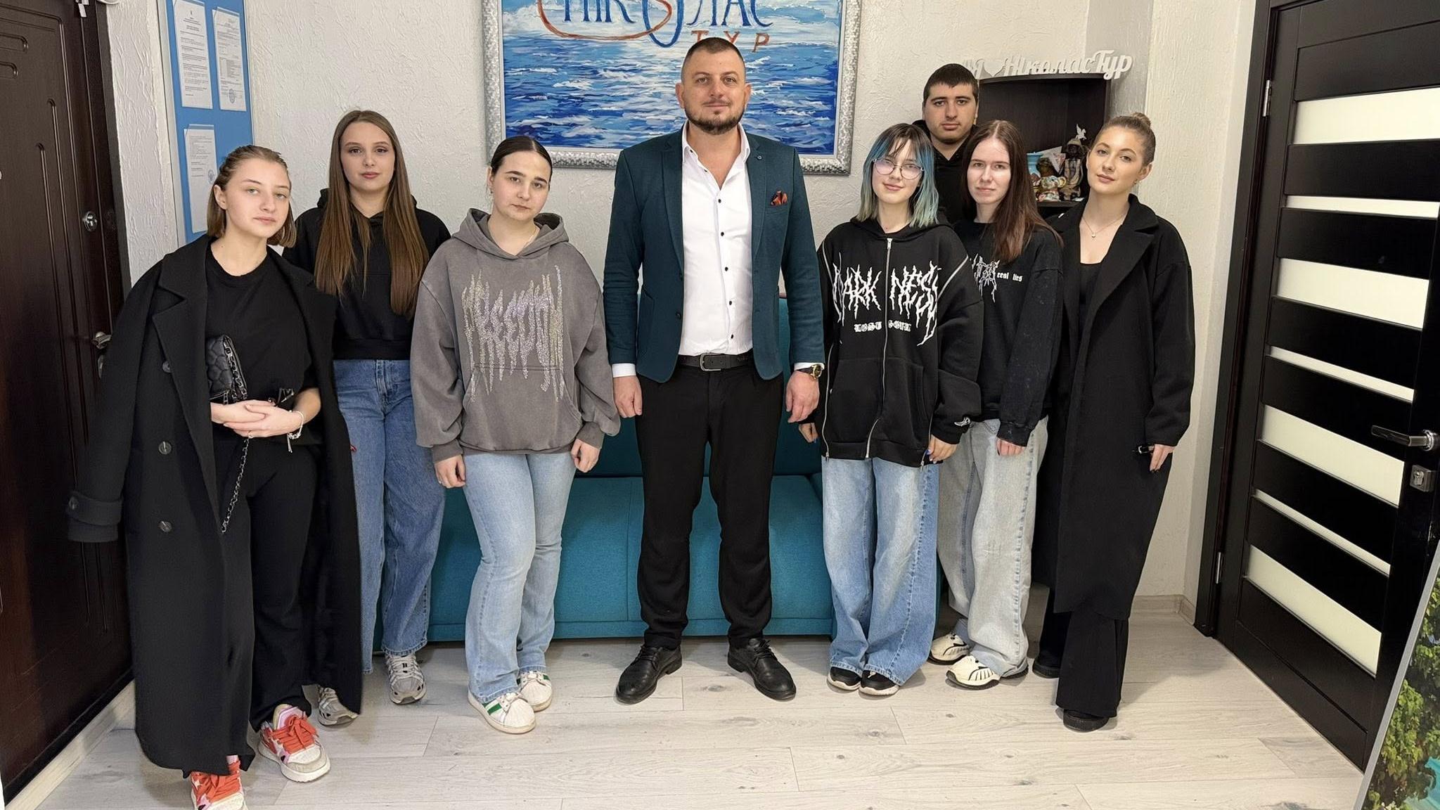 Практичне заняття з туризму: маршрути та ресурси Карпатського регіону