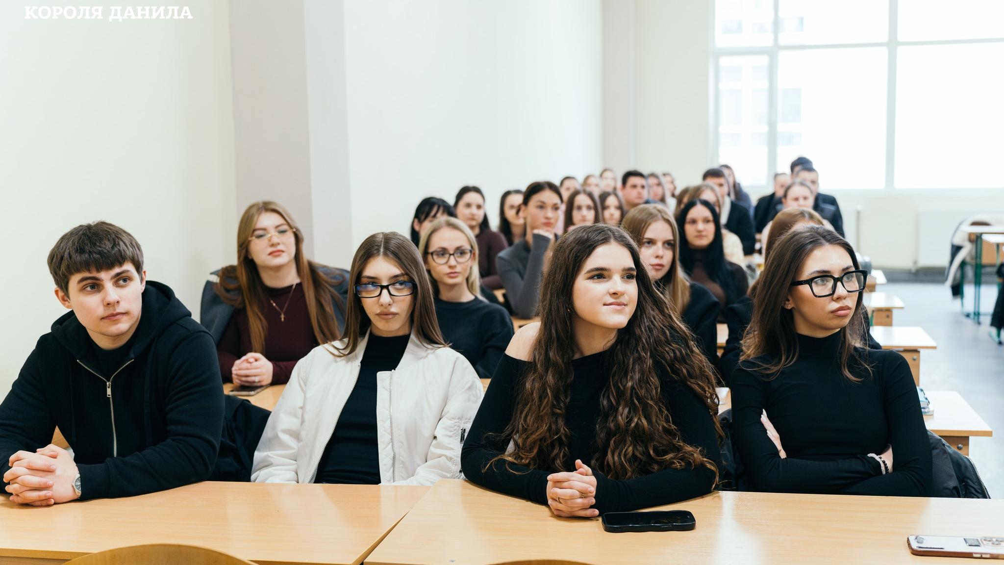 Науково-педагогічні працівники кафедри права імені академіка УАН о. Івана Луцького продовжують активно впроваджувати практико-орієнтований підхід у навчальний процес