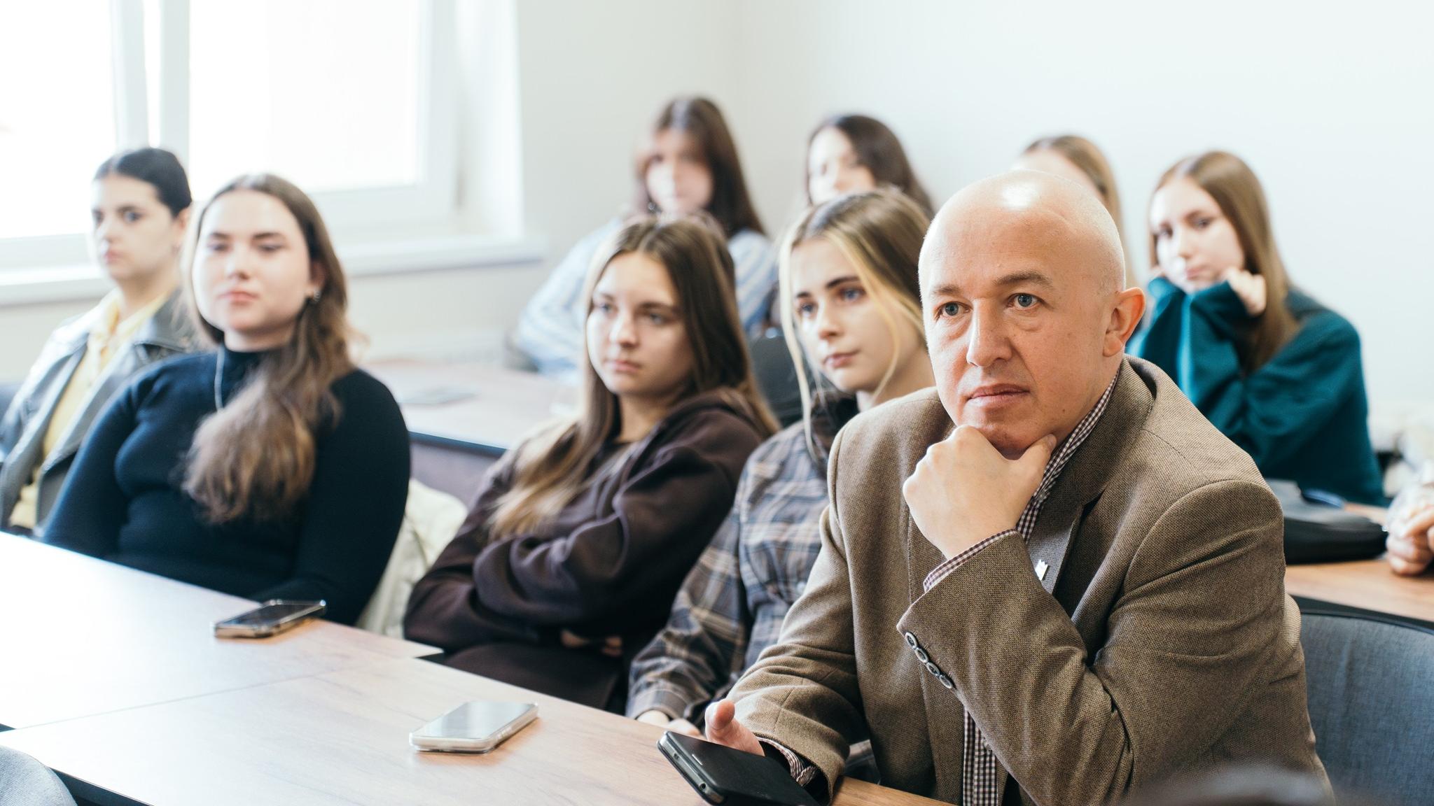 Експерти НАЗК зустрілися зі студентами в УКД