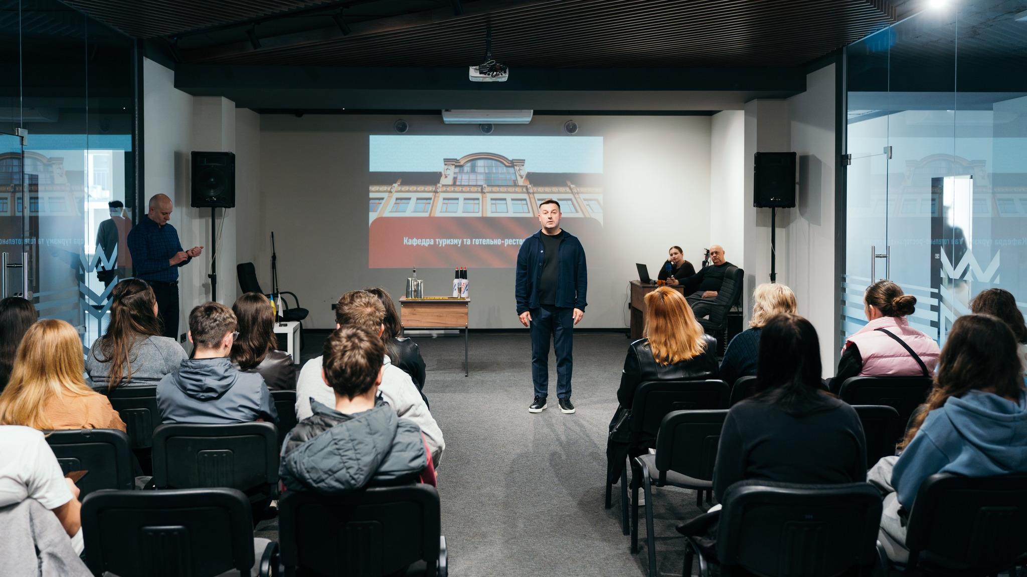 Презентація спеціальностей у межах SchoolHub в УКД