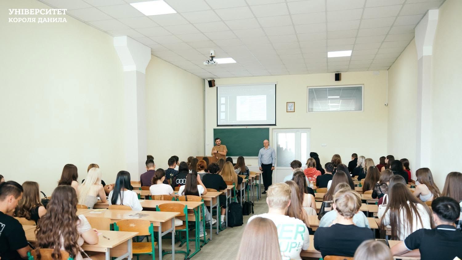 Ознайомча зустріч для першокурсників-архітекторів УКД: освітній процес, освітня програма та напрями підготовки